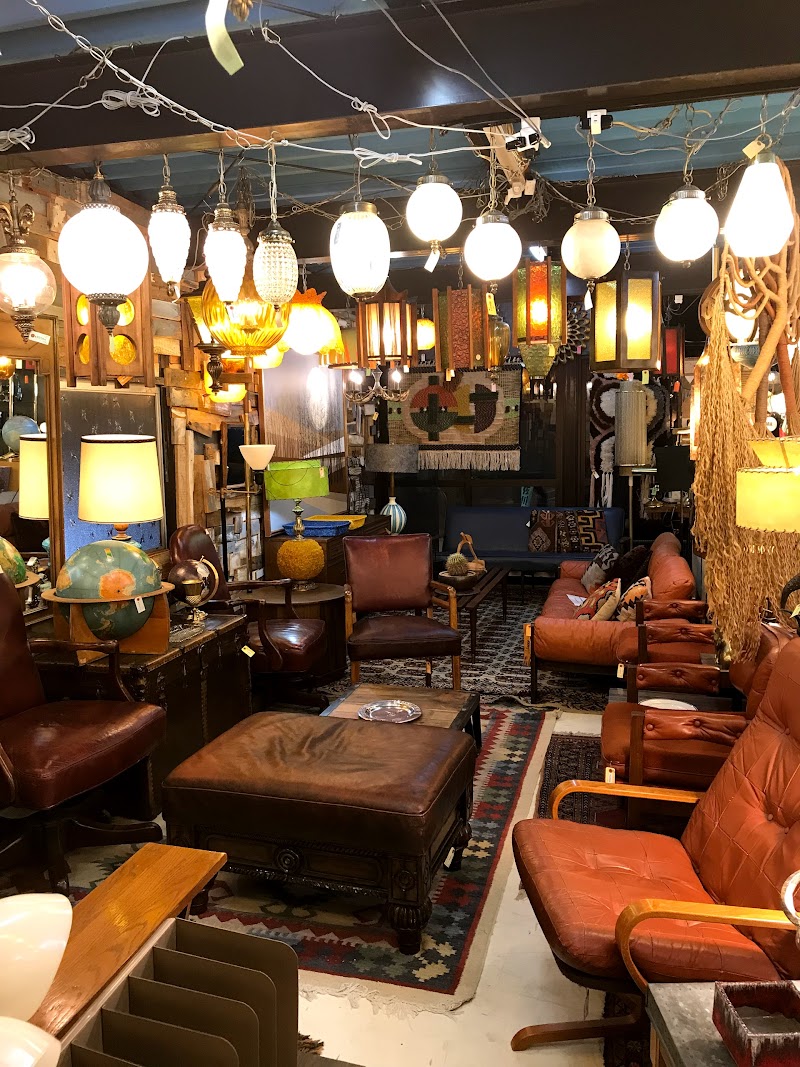 WANT ANTIQUE LIFE STORE