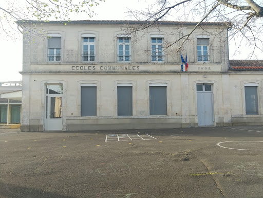 École primaire à Touvre, Charente