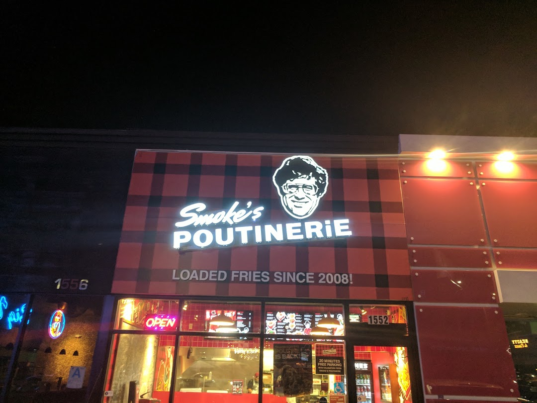 Smokes Poutinerie