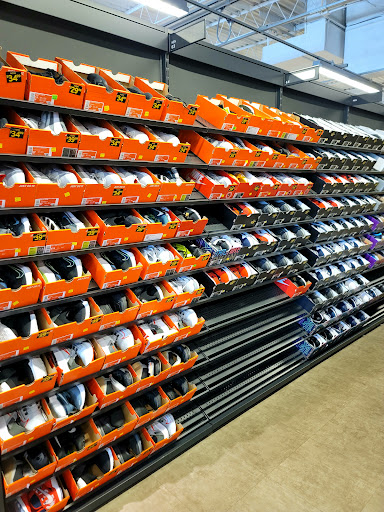 Clothing Store «Nike Clearance Store», reviews and photos, 5209 International Dr, Orlando, FL 32819, USA