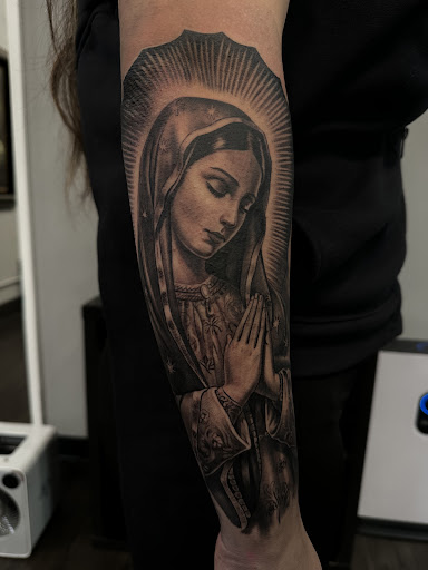 Explore hibiscus flower tattoo ideas, creative tattoo ideas in Albany, available at Primal Instincts Body Art Studio