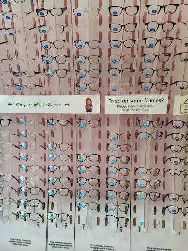 Reviews of Specsavers Opticians and Audiologists - Serpentine Green in Peterborough - Optician