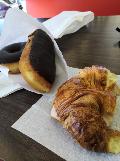 Donut Shop «Newport Donut», reviews and photos, 2228 Newport Blvd # E, Costa Mesa, CA 92627, USA
