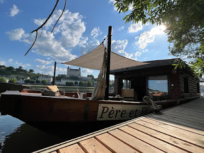 Bateau traditionnel "Toue Père et fils" à Saumur