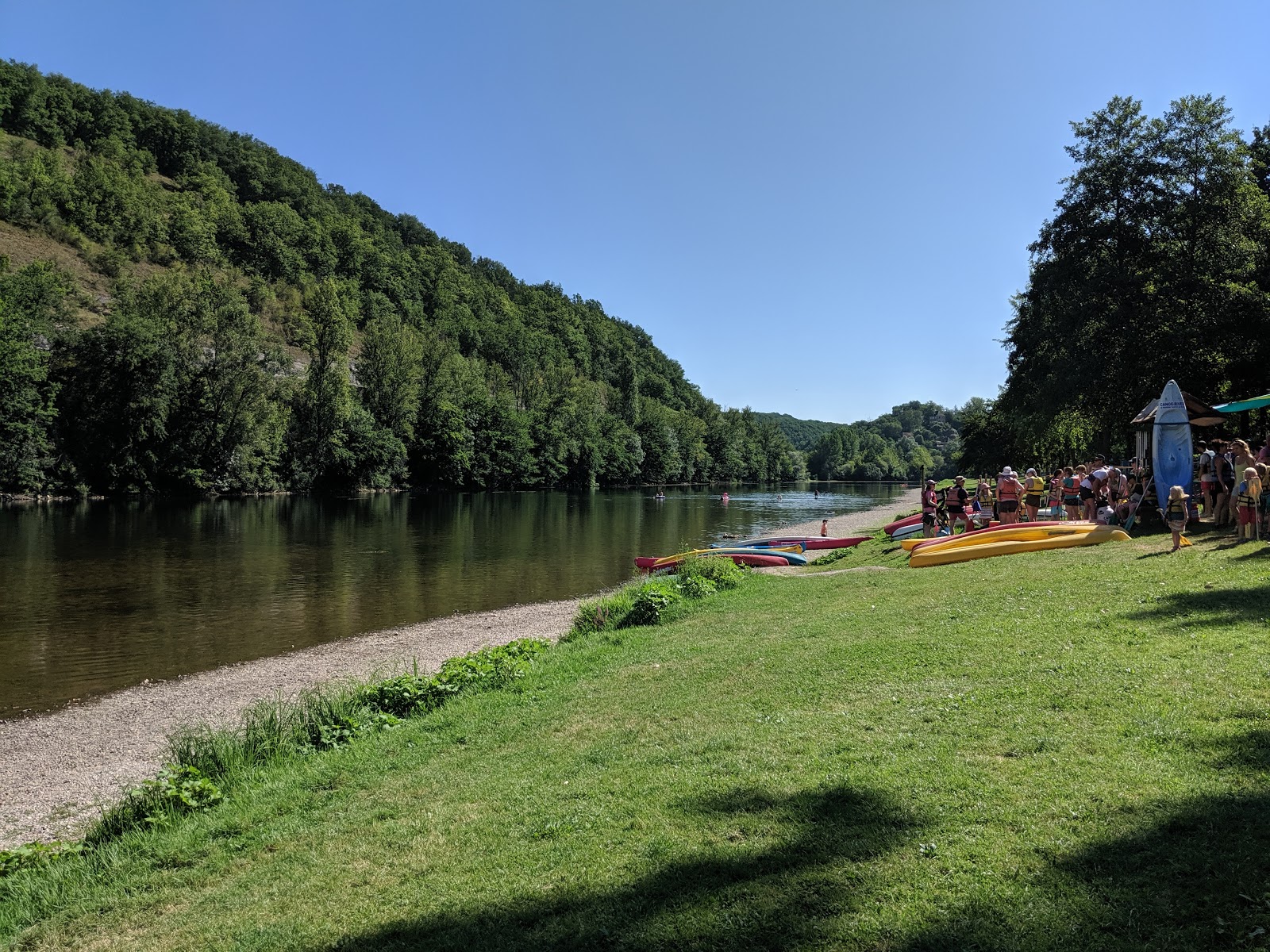 Plage du Buisson de Cadouin'in fotoğrafı - tatil için iyi evcil hayvan dostu nokta