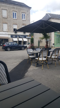 Atmosphère du Pizzas à emporter la fontana pizzas et burgers à La Jonchère-Saint-Maurice - n°1