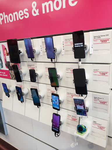 Cell Phone Store «T-Mobile», reviews and photos, 1112 Liberty Ave, Hillside, NJ 07205, USA