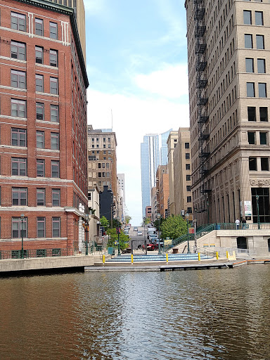 Shopping Mall «The Shops of Grand Avenue», reviews and photos, 275 W Wisconsin Ave, Milwaukee, WI 53203, USA