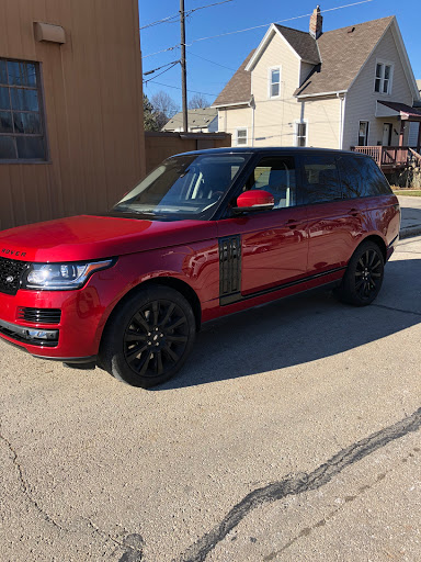 Used Car Dealer «CLASSIC MOTORCARS INC», reviews and photos, 7010 W Lincoln Ave, Milwaukee, WI 53219, USA