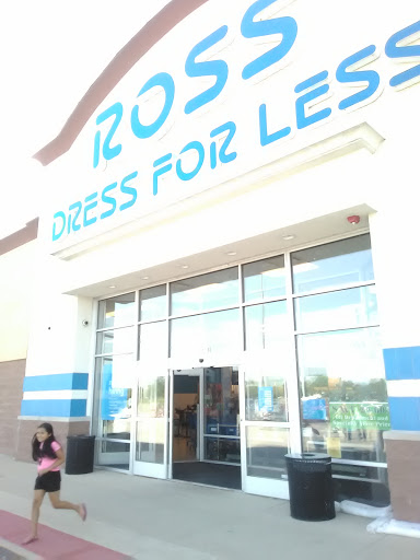 Clothing Store «Ross Dress for Less», reviews and photos, 257 N Weber Rd, Bolingbrook, IL 60490, USA