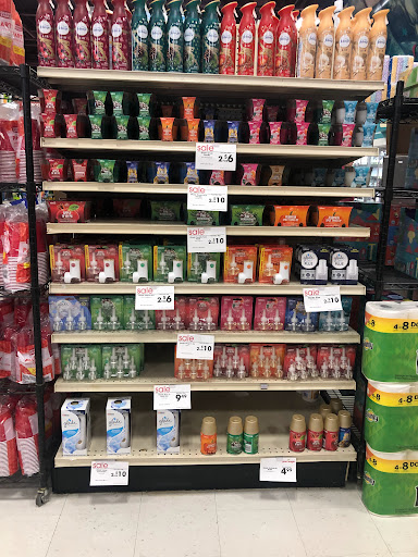 Supermarket «Giant Eagle Supermarket», reviews and photos, 3100 Cromer Ave NW, Canton, OH 44709, USA