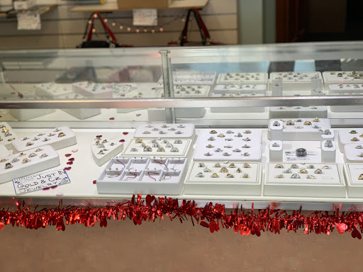 Pawn Shop «Sterling & Knight Jewelry & Pawn», reviews and photos, 295 S Schmidt Rd, Bolingbrook, IL 60440, USA