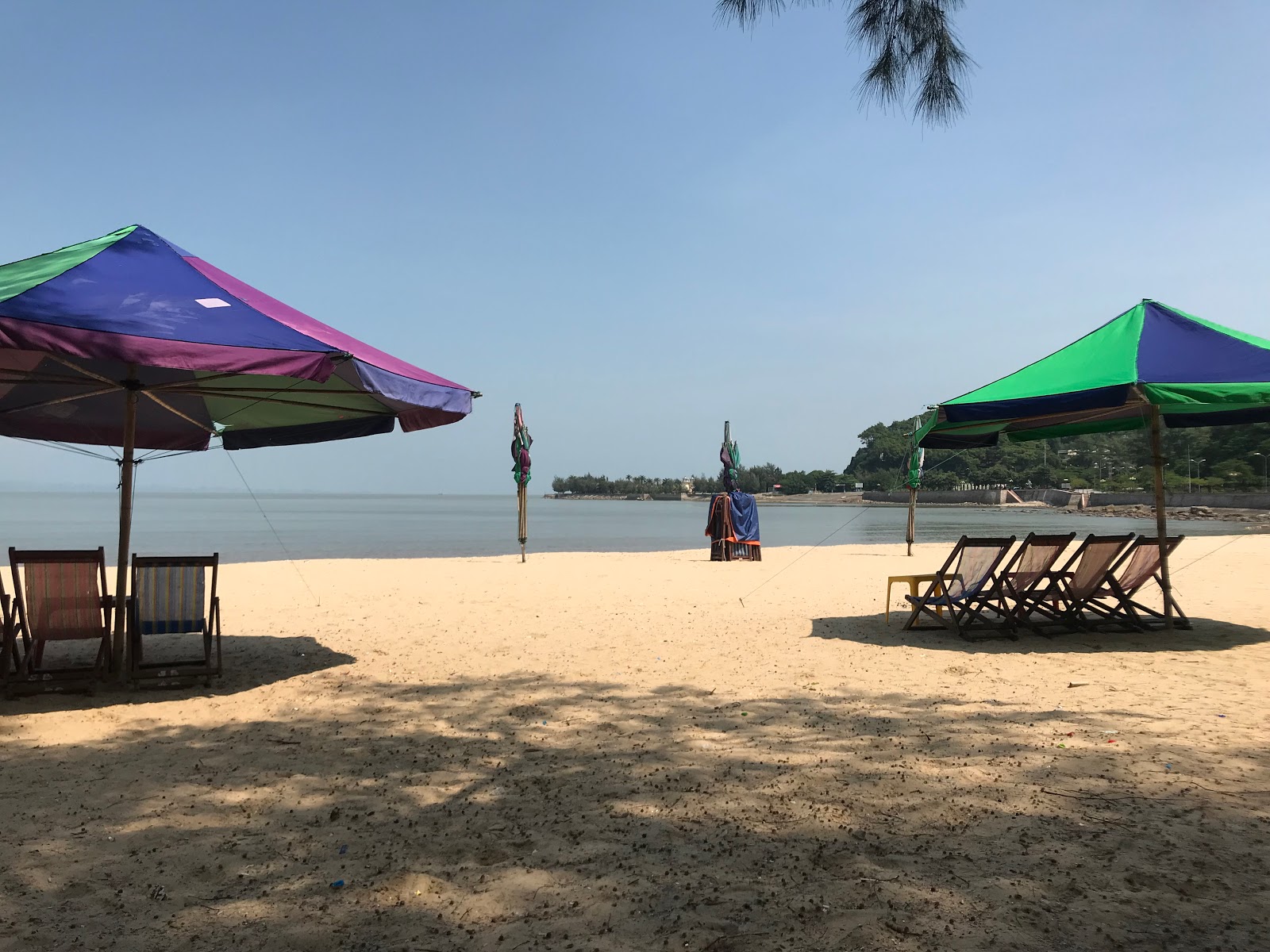 Photo de Do Son Beach avec plage spacieuse