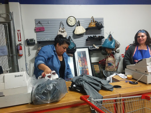Thrift Store «Super Thrift Store Rescue Mission», reviews and photos, 13422 Saticoy St, North Hollywood, CA 91605, USA