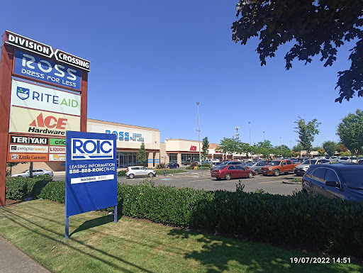 Shopping Mall «Division Crossing Shopping Mall», reviews and photos, 16353 SE Division St, Portland, OR 97236, USA