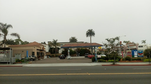 Gas Station «Chevron», reviews and photos, 7475 La Jolla Blvd, La Jolla, CA 92037, USA