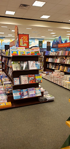 Book Store «Barnes & Noble», reviews and photos, 1163 Valley River Dr, Eugene, OR 97401, USA