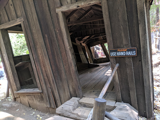 Tourist Attraction «Oregon Vortex», reviews and photos, 4303 Sardine Creek L Fork Rd, Gold Hill, OR 97525, USA
