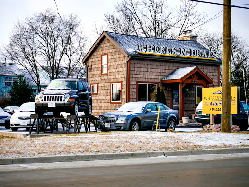 Used Car Dealer «Wheels N Deals», reviews and photos, 805 E Terra Cotta Ave, Crystal Lake, IL 60014, USA