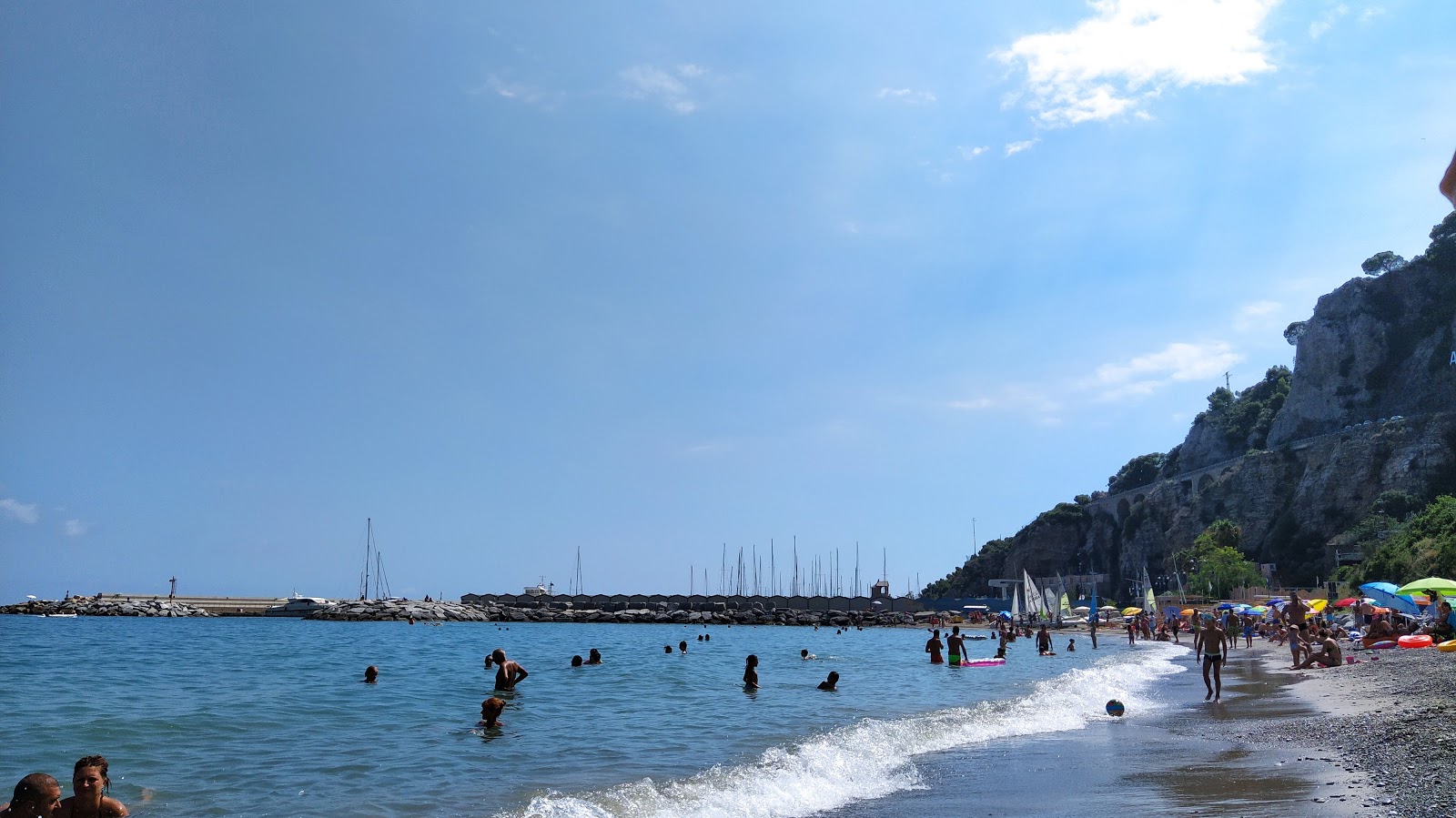 Foto de Luca Ferrari beach área de servicios