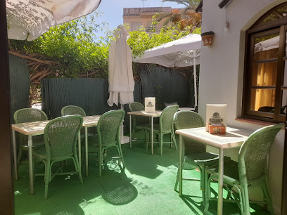 Restaurante Jacky’s - C. el Chaparil, 7, 29780 Nerja, Málaga, Spain