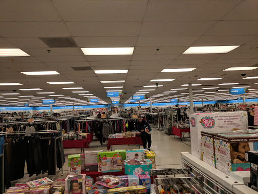 Clothing Store «Ross Dress for Less», reviews and photos, 5220 Jimmy Lee Smith Pkwy, Hiram, GA 30141, USA