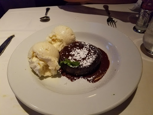 Shopping Mall «The Bluffs Shopping Center», reviews and photos, 1302 - 1380 Bison Ave, Newport Beach, CA 92660, USA