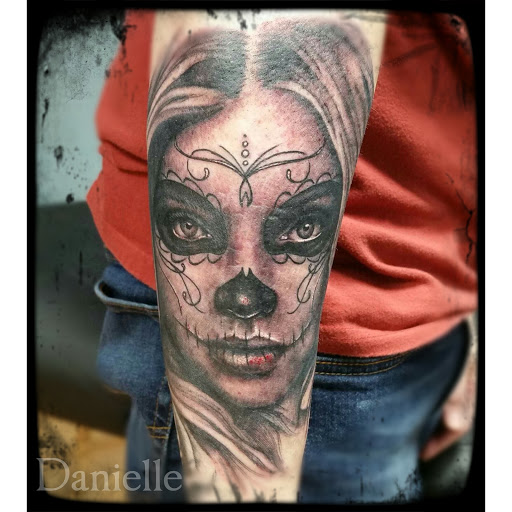 Tattoo Shop «Lunatic Tattoo», reviews and photos, 5620 NE Gher Rd, Vancouver, WA 98662, USA