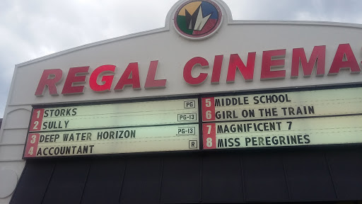 Movie Theater «Regal Cinemas Hooksett 8», reviews and photos, 100 Technology Dr, Hooksett, NH 03106, USA