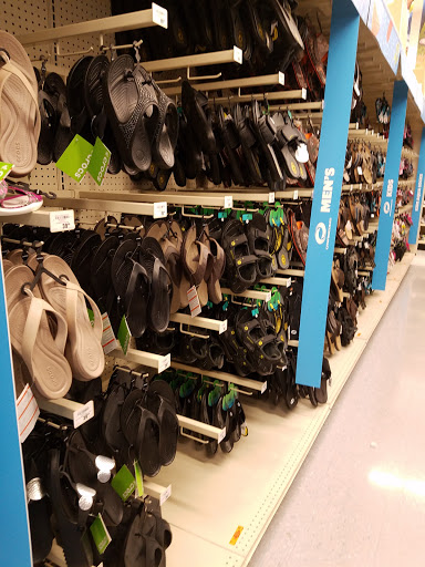 Sporting Goods Store «Academy Sports + Outdoors», reviews and photos, 1101 W Arbrook Blvd, Arlington, TX 76015, USA