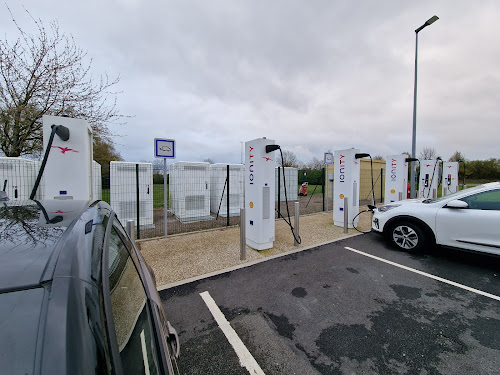 Borne de recharge de véhicules électriques Shell Recharge Station de recharge Sailly-Flibeaucourt