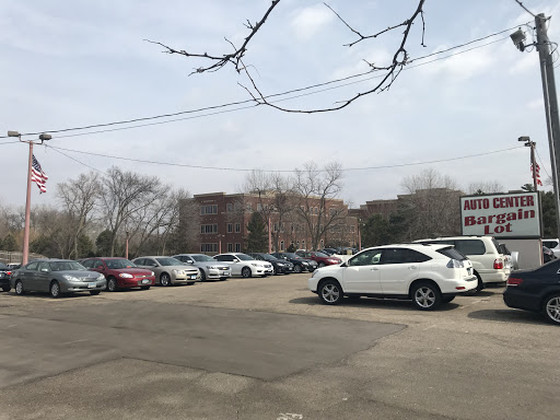 Used Car Dealer «Auto Center Bargain Lot», reviews and photos, 1805 Wayzata Blvd E, Wayzata, MN 55391, USA