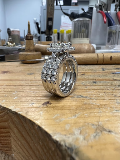 Jewelry Store «Indy Facets Private Jeweler», reviews and photos, 755 W Carmel Dr #116, Carmel, IN 46032, USA