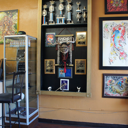 Tattoo Shop «Funhouse Tattoo», reviews and photos, 1453 Garnet Ave, San Diego, CA 92109, USA