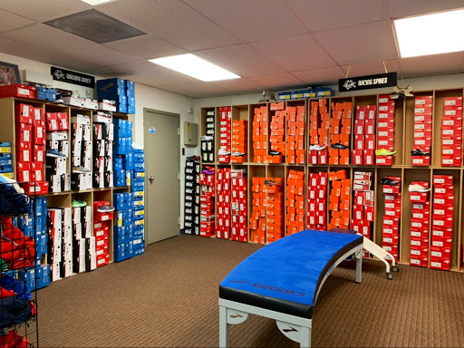 Shoe Store «Hansons Running Shop», reviews and photos, 3407 S Rochester Rd, Royal Oak, MI 48073, USA