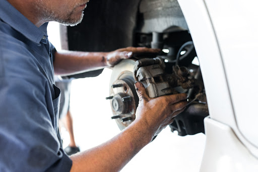 Auto Repair Shop «Reynoso Auto Repair», reviews and photos, 200 W Carroll St, Kissimmee, FL 34741, USA