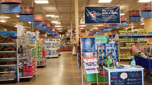 Pet Supply Store «PetSmart», reviews and photos, 1115 Vidina Pl, Oviedo, FL 32765, USA