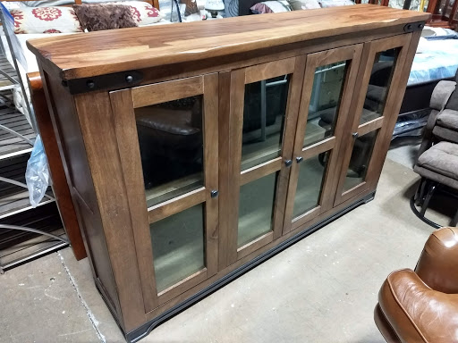 Consignment Shop «New Leaf Home Furnishings», reviews and photos, 2449 Pierce Dr #3, Spring Grove, IL 60081, USA