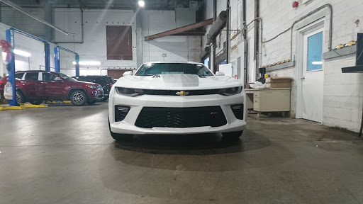 BMW Dealer «BMW of Oyster Bay», reviews and photos, 145 Pine Hollow Rd, Oyster Bay, NY 11771, USA