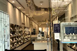 Swarovski Boutique Antara image