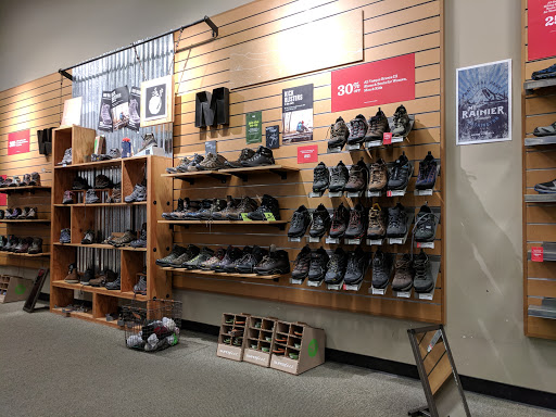 Camping Store «REI», reviews and photos, 1119 Industrial Rd #1b, San Carlos, CA 94070, USA