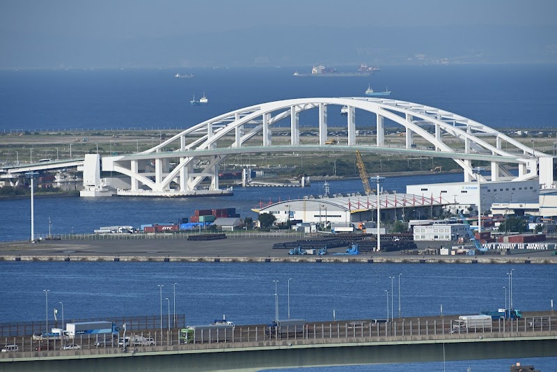 夢舞大橋