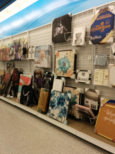 Clothing Store «Ross Dress for Less», reviews and photos, 2000 El Cerrito Plaza, El Cerrito, CA 94530, USA