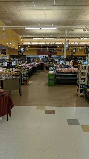 Supermarket «Super Stop & Shop», reviews and photos, 533 E Main St, Bay Shore, NY 11706, USA