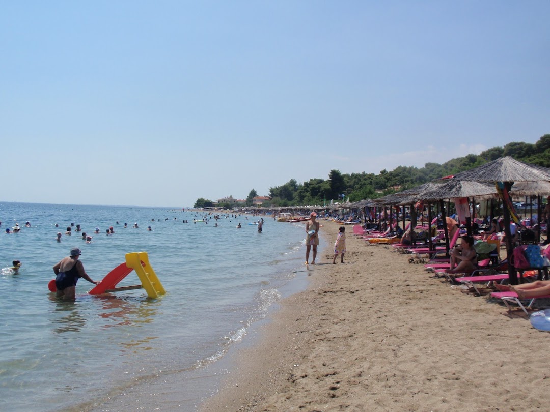 Polyoroz, Yunanistan