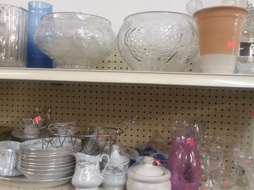 Thrift Store «Son of A Vet Thrift Shop», reviews and photos, 3310 N Eastern Ave, Los Angeles, CA 90032, USA