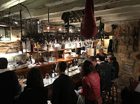 Atmosphère du Restaurant La Cave Des Voyageurs à Lyon - n°2