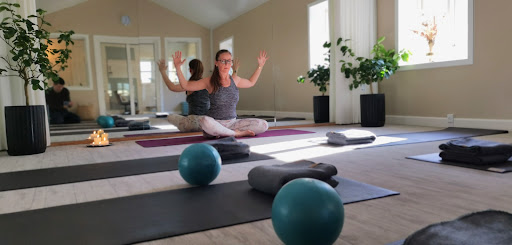 Move and Mind Studio - yoga, pilates og mindfulness in Skævinge, Hillerød