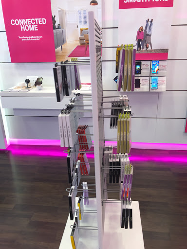 Cell Phone Store «T-Mobile», reviews and photos, 25965 Industrial Blvd #105, Hayward, CA 94545, USA