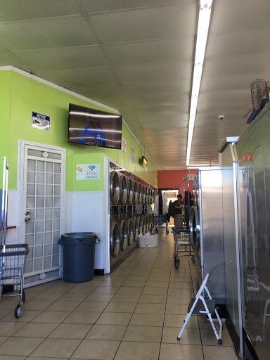 Laundromat «Clover Laundry», reviews and photos, 12558 Centralia St, Lakewood, CA 90715, USA